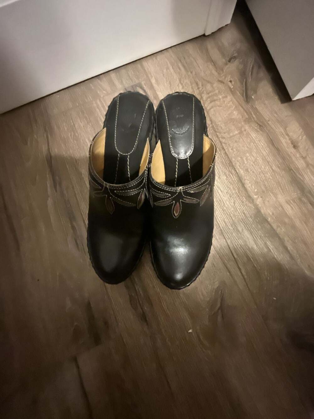 Frye Black Leather Clog Mules Size 7M
